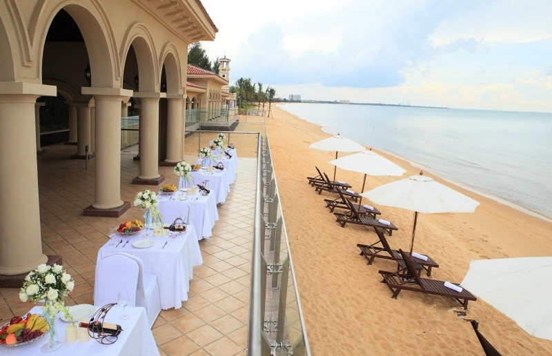 海南亞泰溫泉酒店養(yǎng)生俱樂(lè)部 海南亞泰溫泉酒店養(yǎng)生俱樂(lè)部