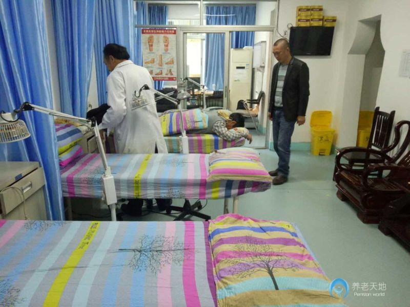 六家二騎士店 六家二騎士店