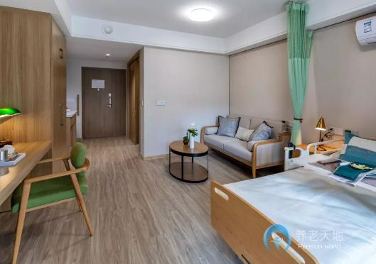 龍湖椿山萬樹上海閔行頤年公寓（暫停運(yùn)營(yíng)）