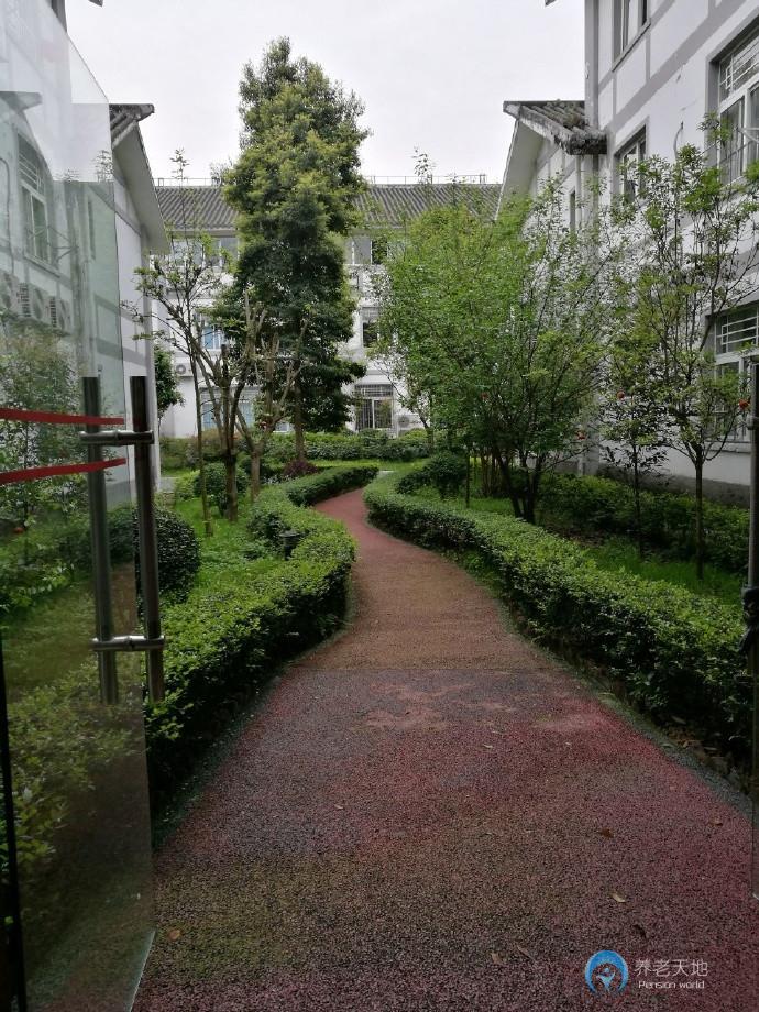 都江堰惠生康養(yǎng)公寓 都江堰惠生康養(yǎng)公寓