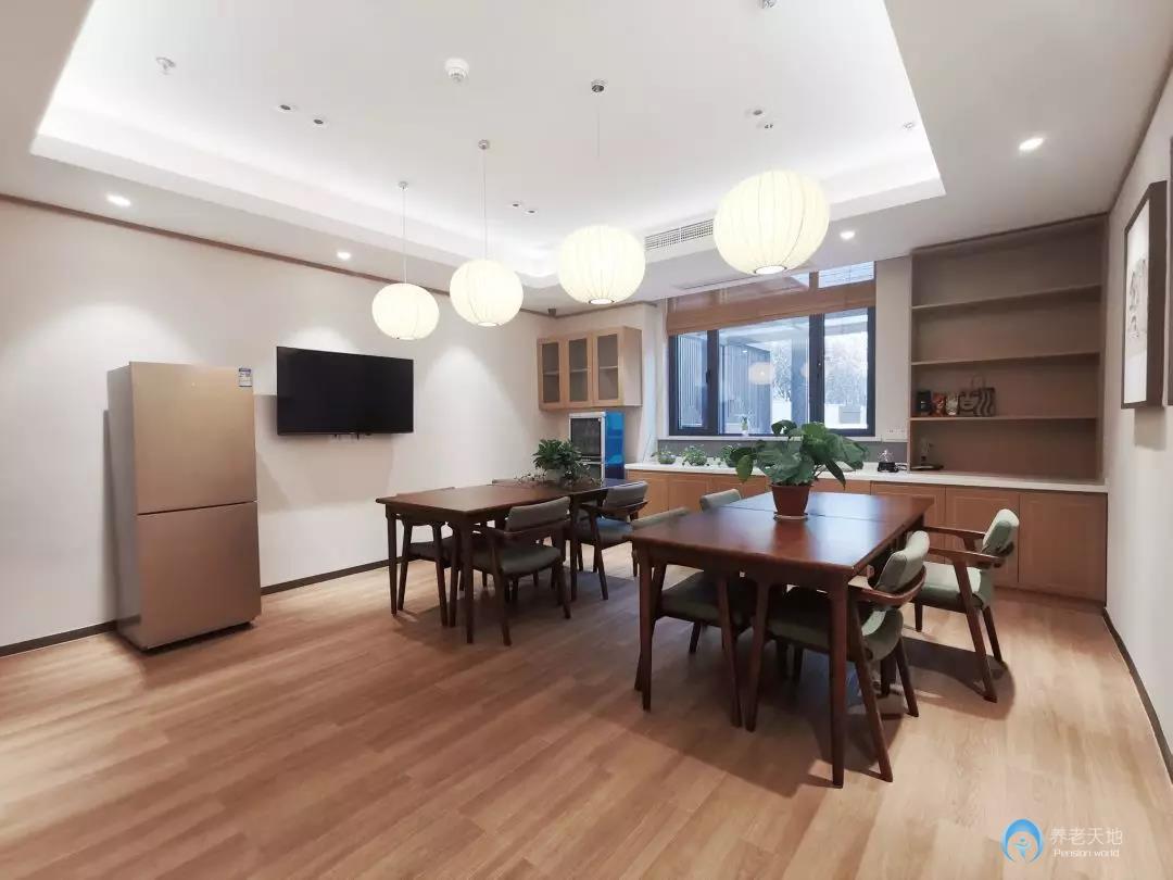 國(guó)藥康養(yǎng)無(wú)錫照護(hù)中心 國(guó)藥康養(yǎng)無(wú)錫照護(hù)中心