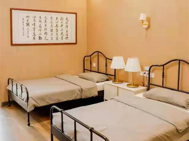 ?？诠鹆盅箴B(yǎng)老服務(wù)中心