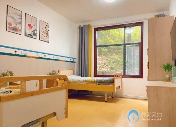 長沙市岳麓區(qū)英藍(lán)頤養(yǎng)康復(fù)中心