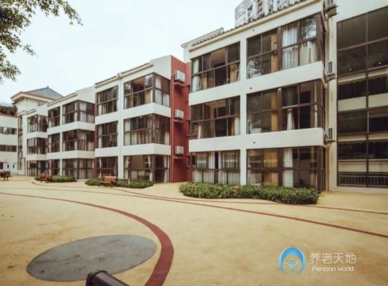 常青社·凱爾慈喜老年公寓(渝北區(qū)龍塔街道養(yǎng)老服務(wù)中心) 常青社·凱爾慈喜老年公寓(渝北區(qū)龍塔街道養(yǎng)老服務(wù)中心)