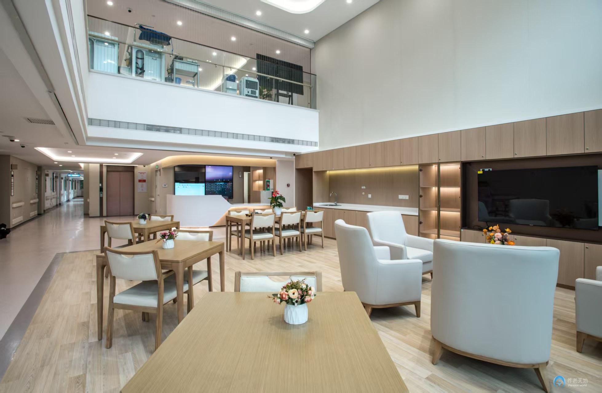 北京市通州區(qū)潞城鎮(zhèn)鵬瑞利婧信康護家園