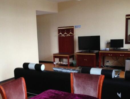 1512613423919079744.jpg 45.jpg