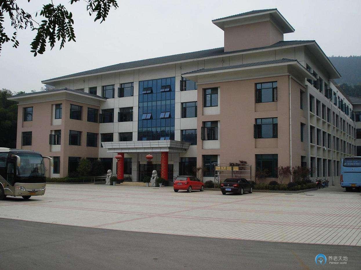 1532653850678086878.jpg 1532653850678086878.jpg