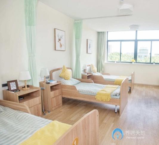 1540258416752031267.png 2018102385553.png