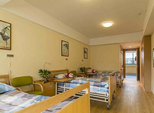 1556762896349060981.png 房間.png