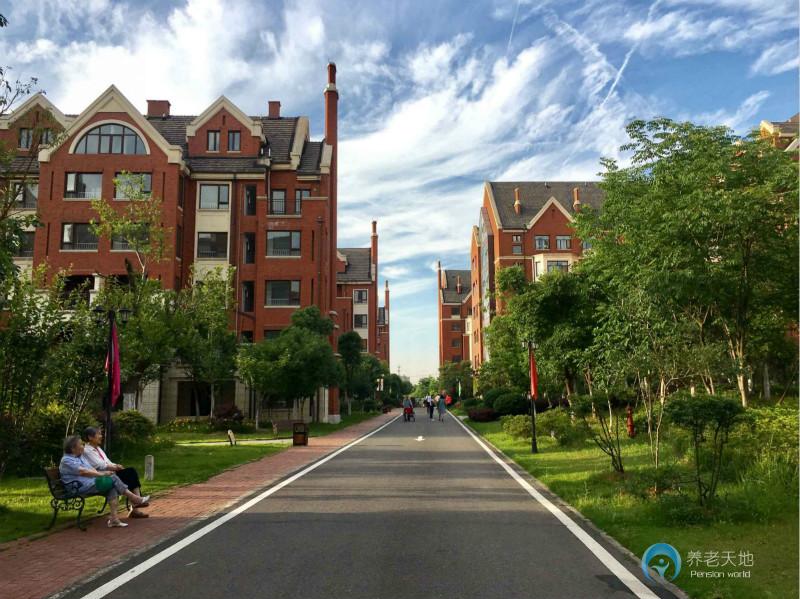 1567159403379032270.jpg 1567159403379032270.jpg