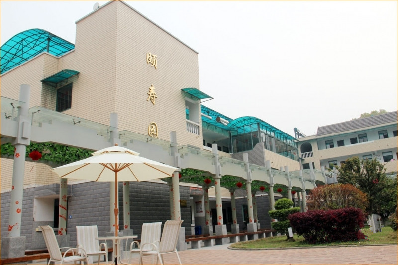 1579319826955067208.jpg 1579319826955067208.jpg