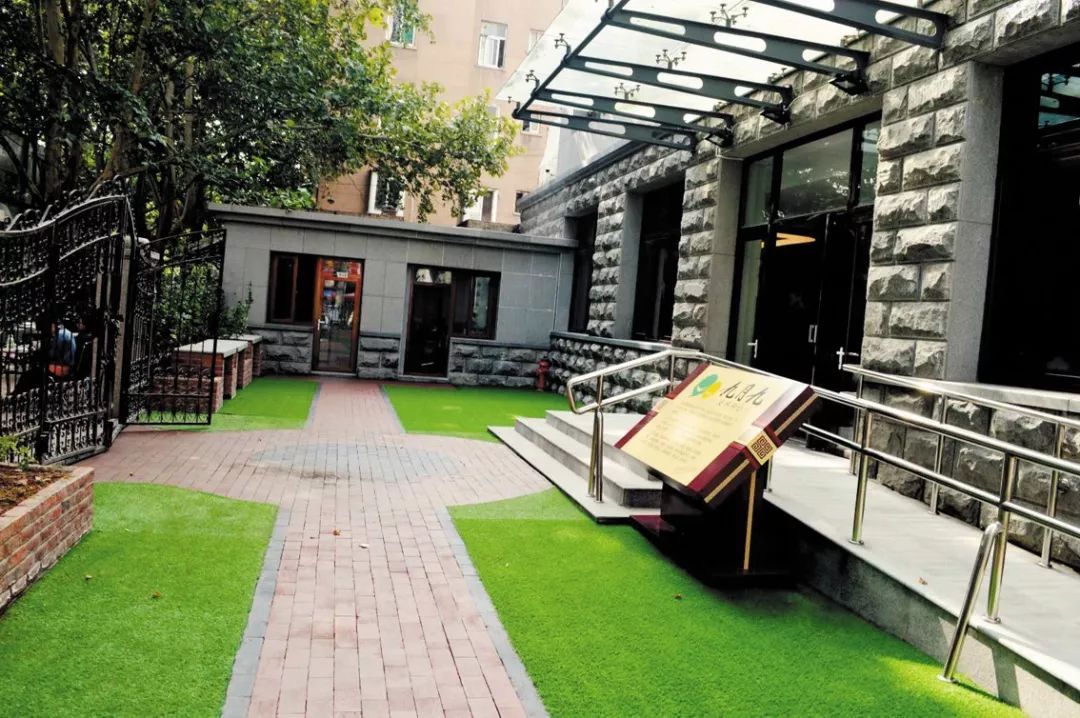 1586831813303065233.jpg 1586831813303065233.jpg