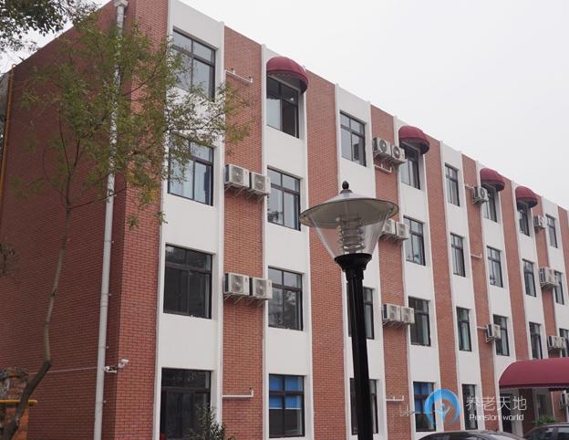 1590392381177012914.jpg 1590392381177012914.jpg