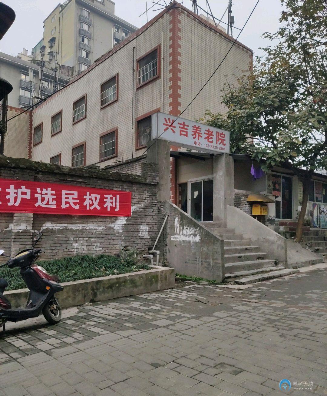 1596182206679041330.jpg 1596182206679041330.jpg