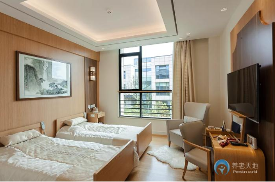 1602488236046072298.png 3.png