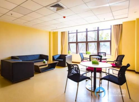 1615880460828097472.png image.png