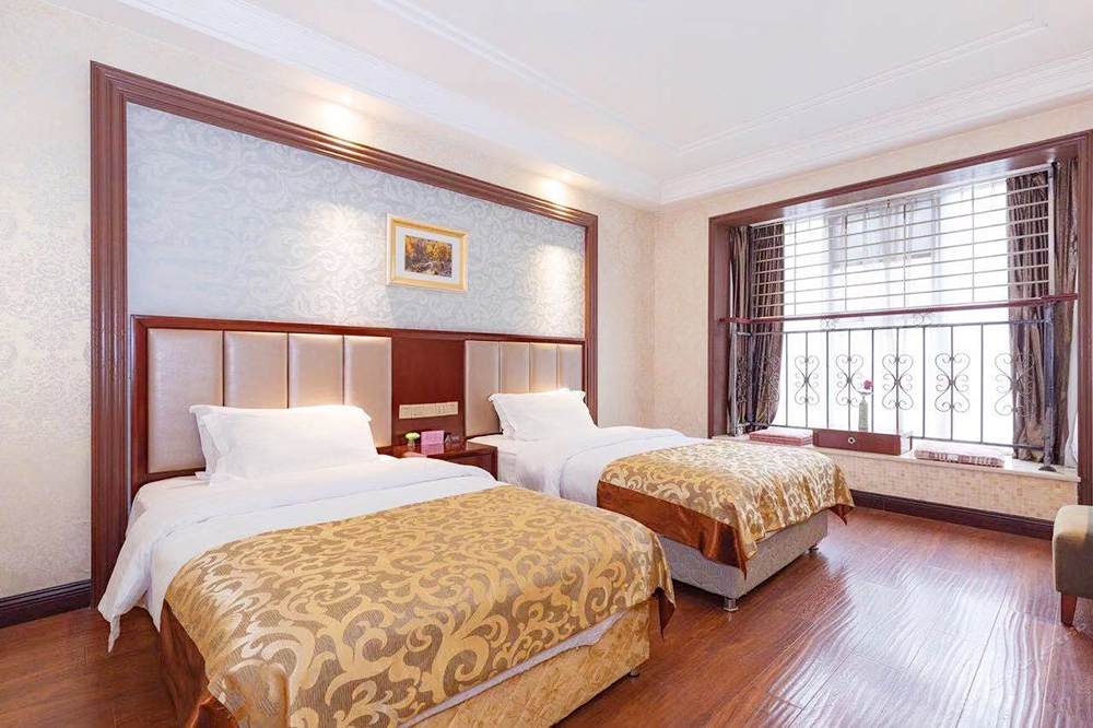 1629267472326068832.jpg 1629267472326068832.jpg