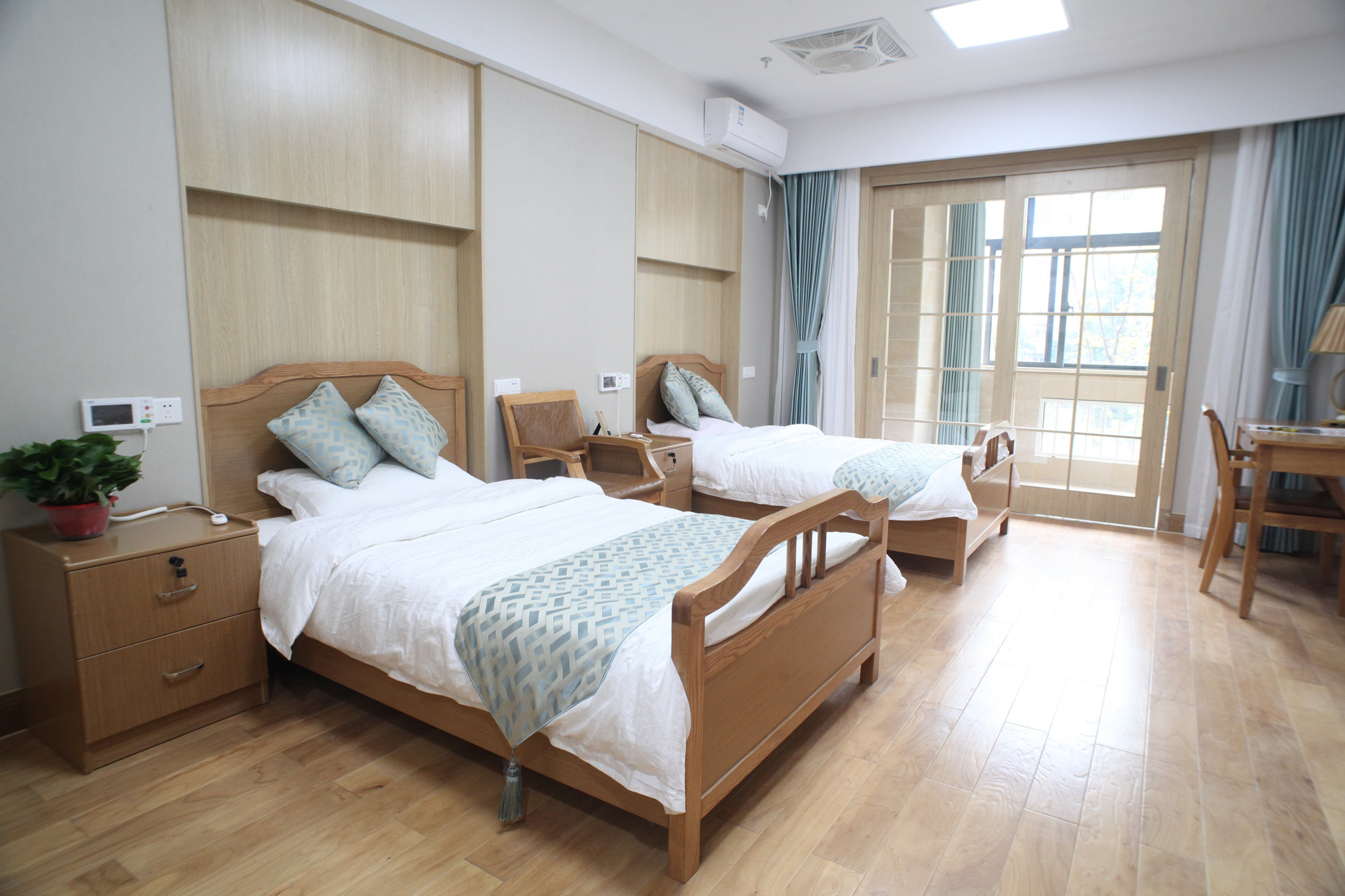 1655880667898032587.jpg 1655880667898032587.jpg