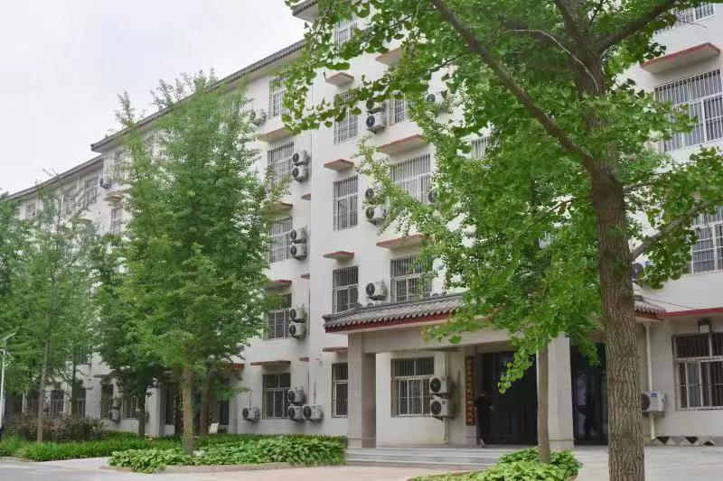 1686984295356004356.jpg 1686984295356004356.jpg