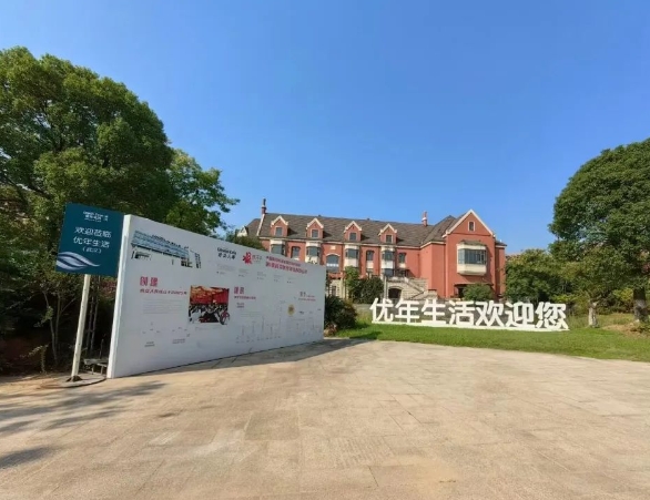 1704285306442055209.png 1.png