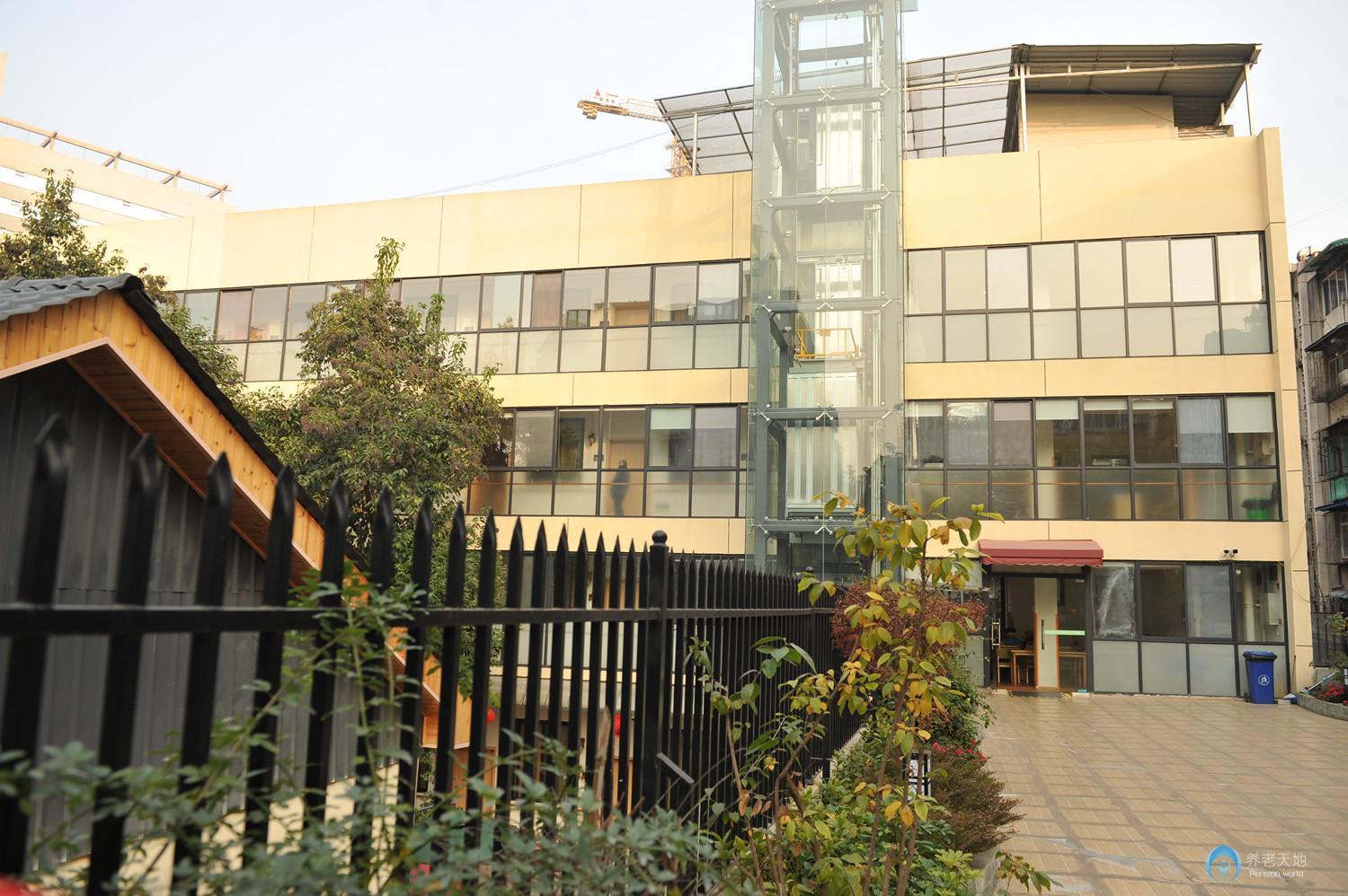 1717569424681078064.jpg 1717569424681078064.jpg