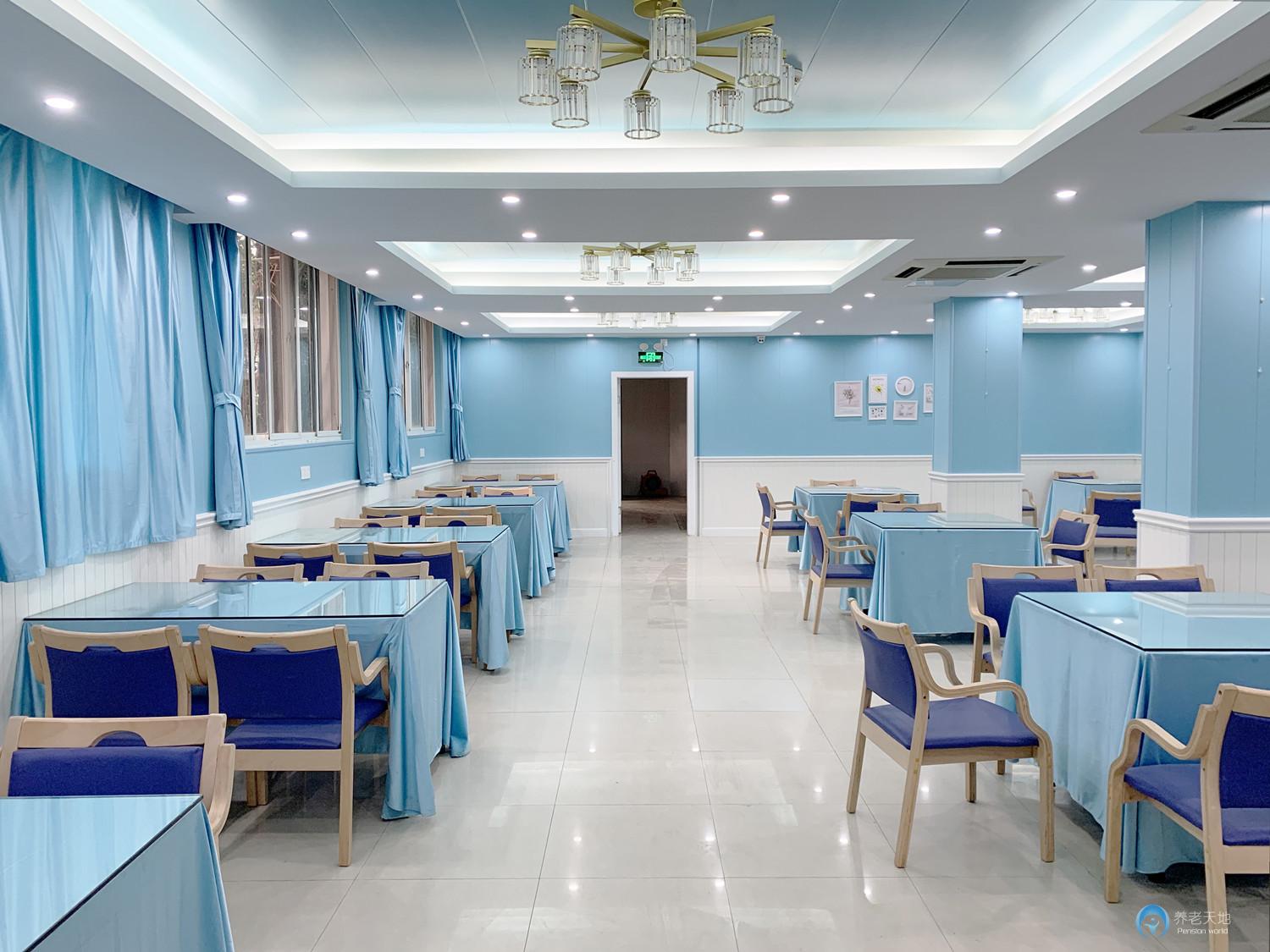 1717727065860016133.jpg 1717727065860016133.jpg