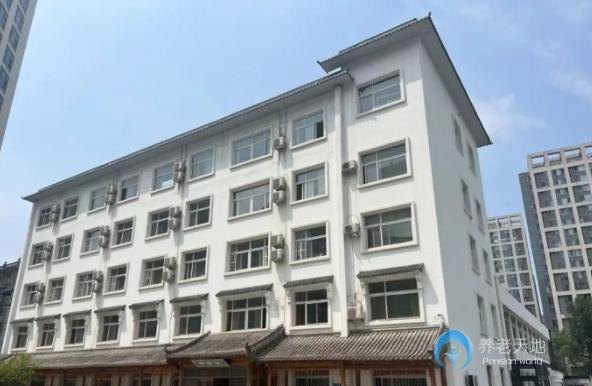 1718160917569065738.jpg 1718160917569065738.jpg