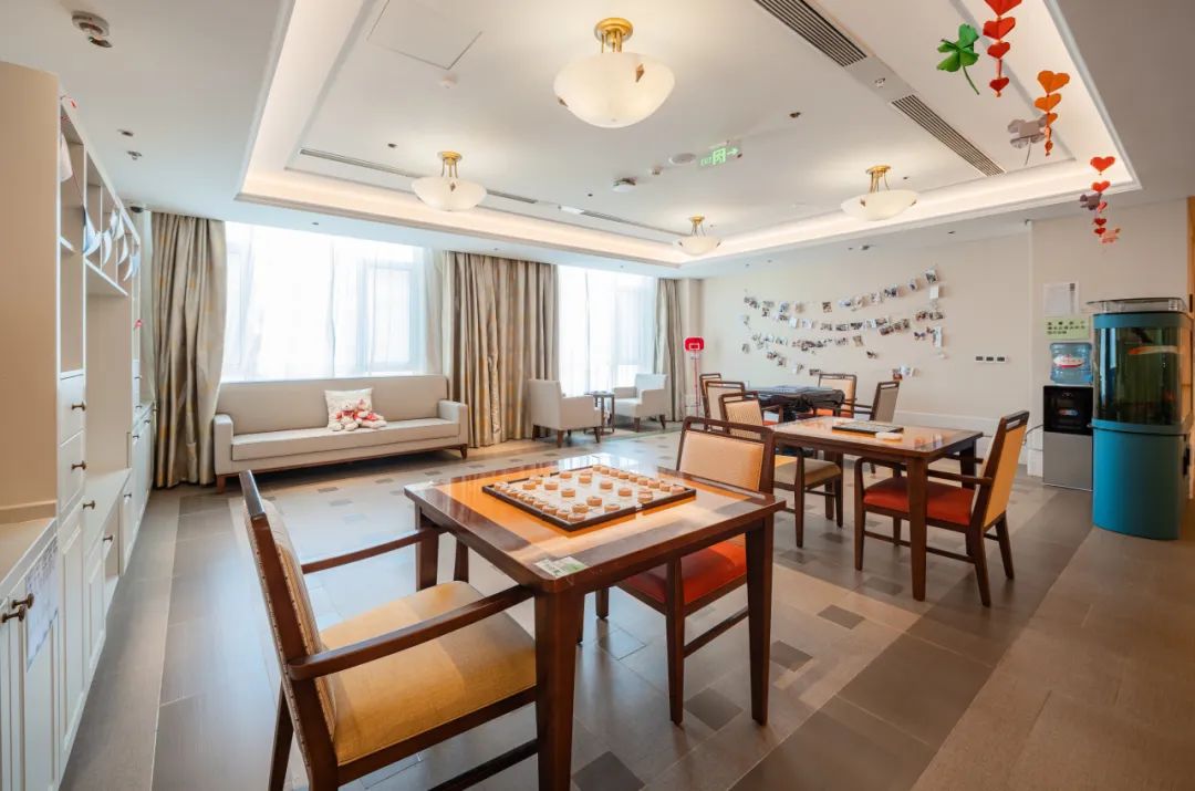 1720058250428054468.jpg 1720058250428054468.jpg