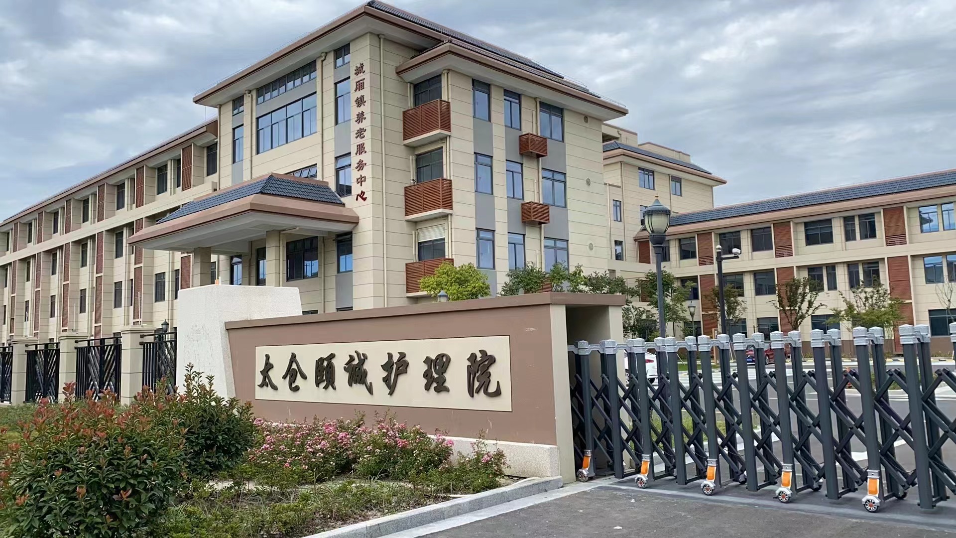 1722303822699039170.jpg 1722303822699039170.jpg